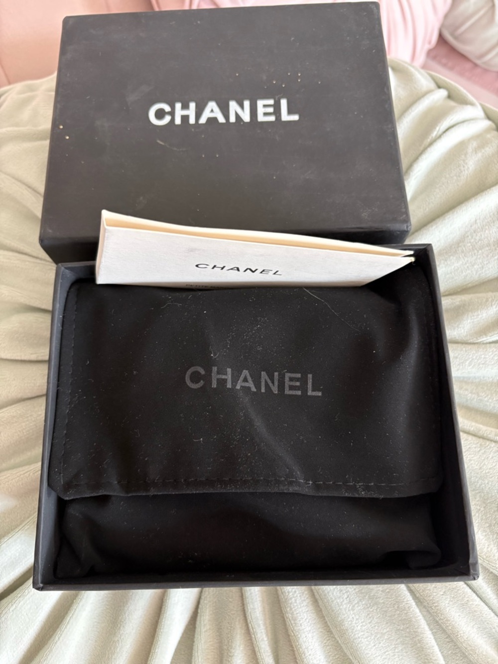 CHANEL Black Quilted lambskin genuine  Leather Small tri-fold Wallet - Picture 10 of 12